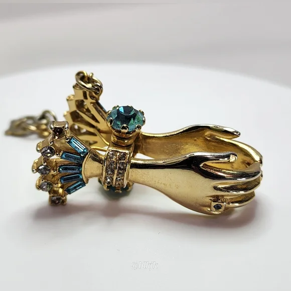 Vintage 1950 Bylle Co Clasped Hands Glove Holder Clip *Gold/Blue* EUC - Picture 7 of 17